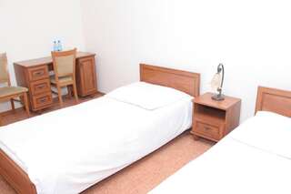 Мотели Hotel Lanckorona Енджеюв Двухместный номер с 2 отдельными кроватями-2